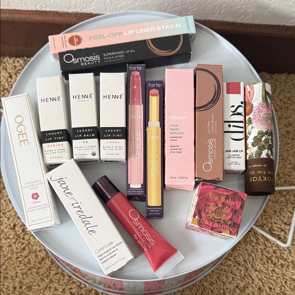 Huge 15 lip product bundle!
